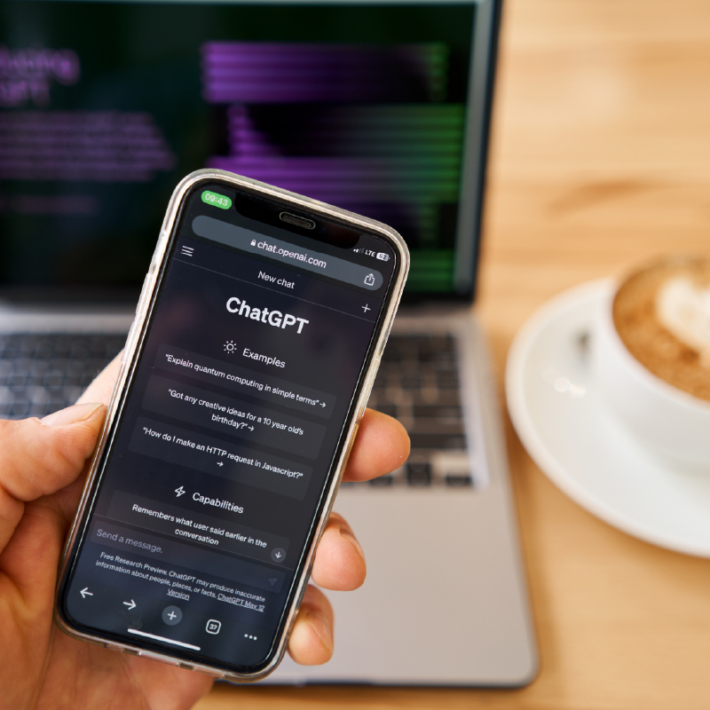 Todos hablan de ChatGPT, ¿pero sabes cómo utilizarlo en tu banco?